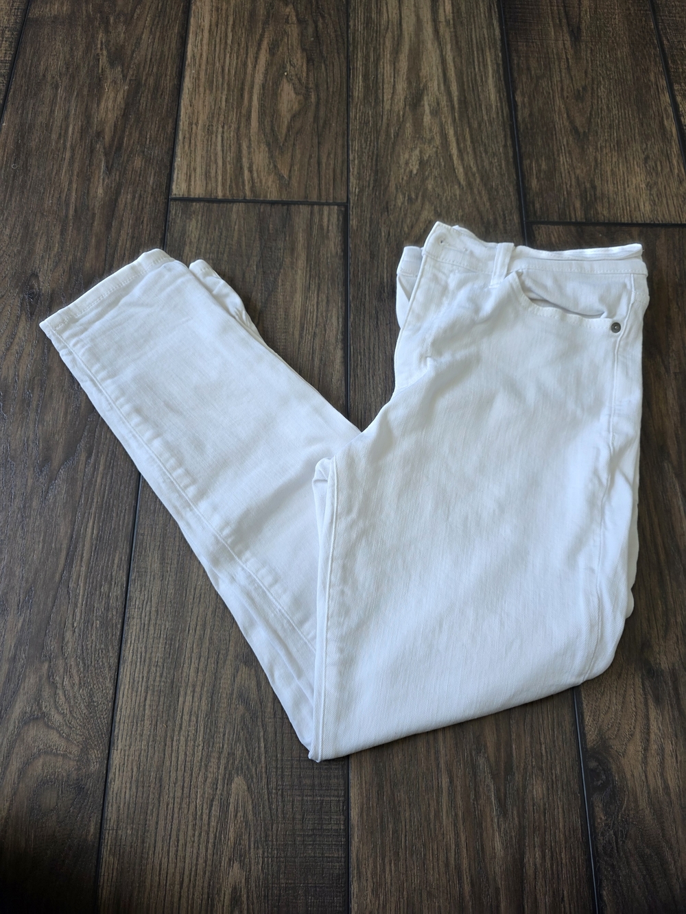 Banana Republic Women’s White Skinny Jeans